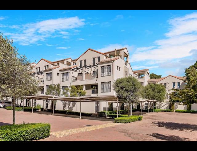 2 BEDROOM APARTMENT FOR SALE IN BRYANSTON